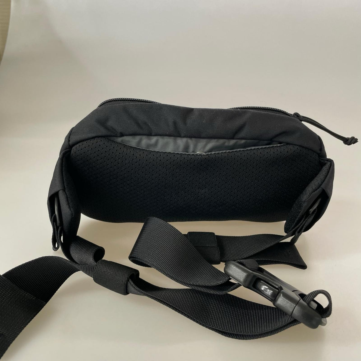 ボディバッグ FORAGER HIP PACK ブラック