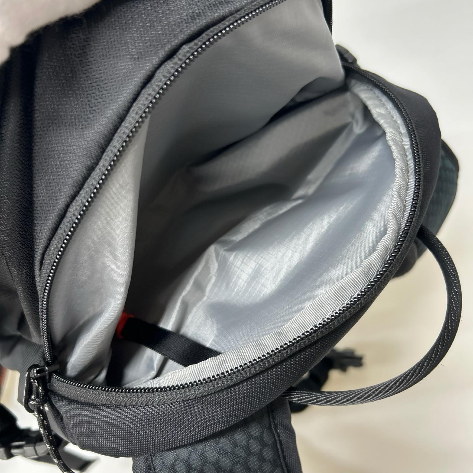 リュック・デイパック Lithium 20 BLK 2530-03172 ブラック