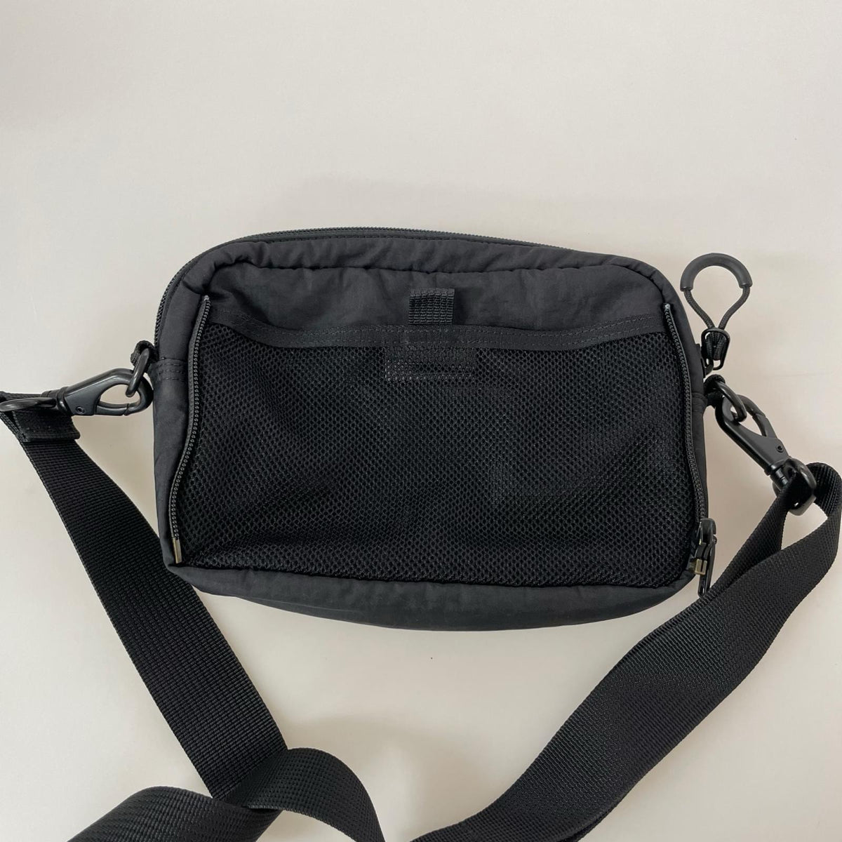 ショルダーバッグ SLING BAG ブラック