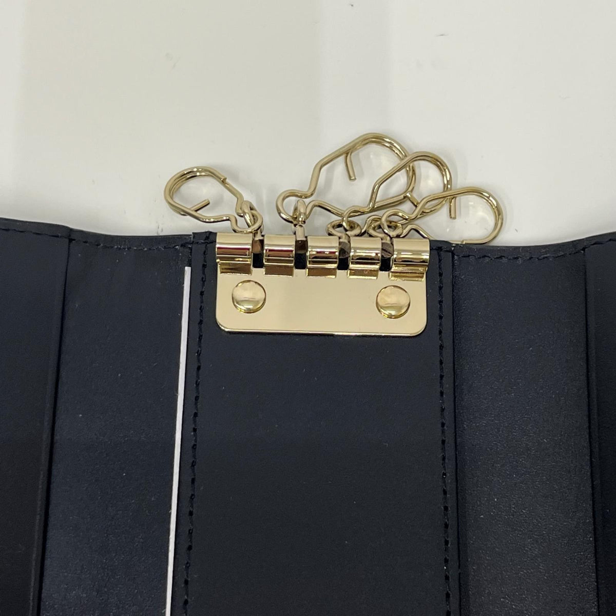 キーケース Paul Smith ｽﾄﾗｲﾌﾟﾎﾟｲﾝﾄ ｶｰﾌﾚｻﾞｰ4連ｷｰｹｰｽ ﾌﾞﾗｯｸ