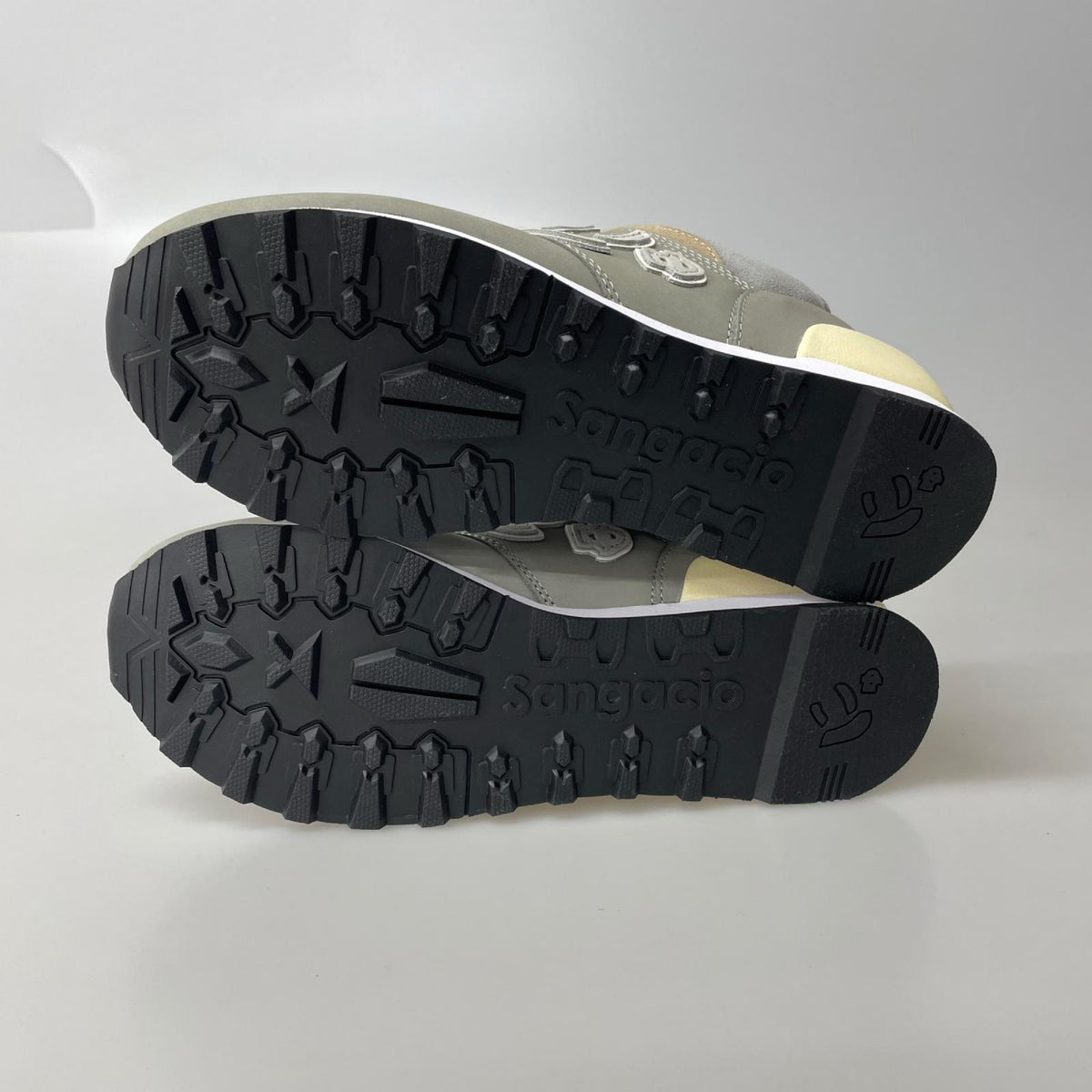 スニーカー にゅ～ず ｽﾆｰｶｰ GRAY 24.5cm (US6 1/2 UK6 EU39) グレー