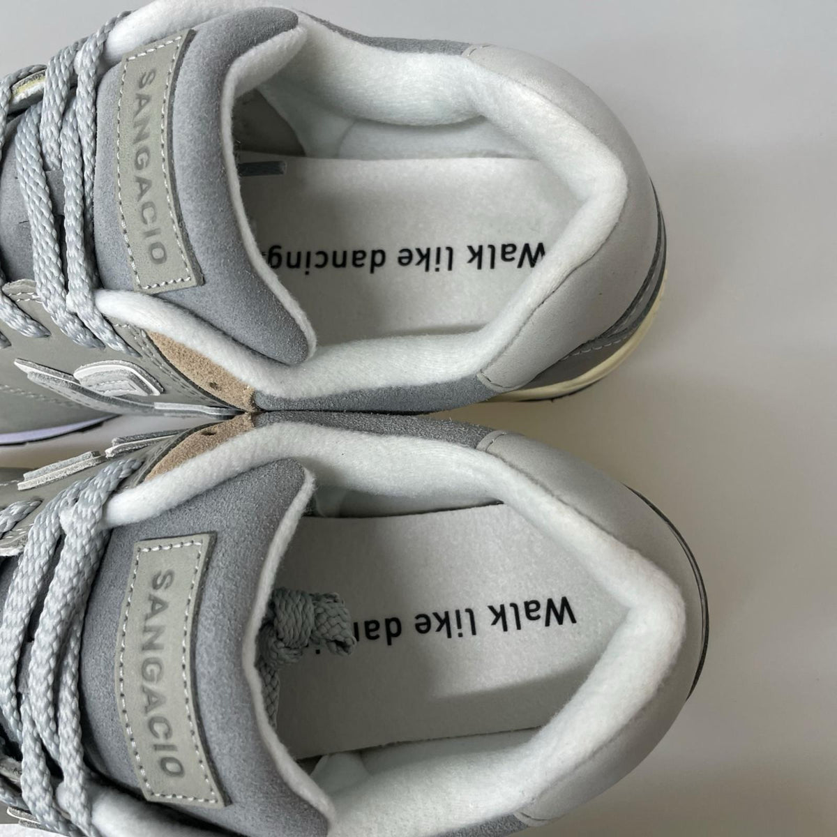 スニーカー にゅ～ず ｽﾆｰｶｰ GRAY 24.5cm (US6 1/2 UK6 EU39) グレー