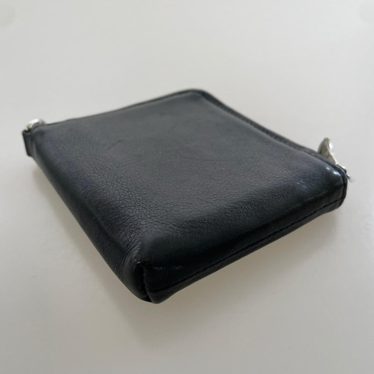 コンパクトウォレット L字ｺﾝﾊﾟｸﾄｳｫﾚｯﾄ　ﾚｻﾞｰ　黒 ブラック