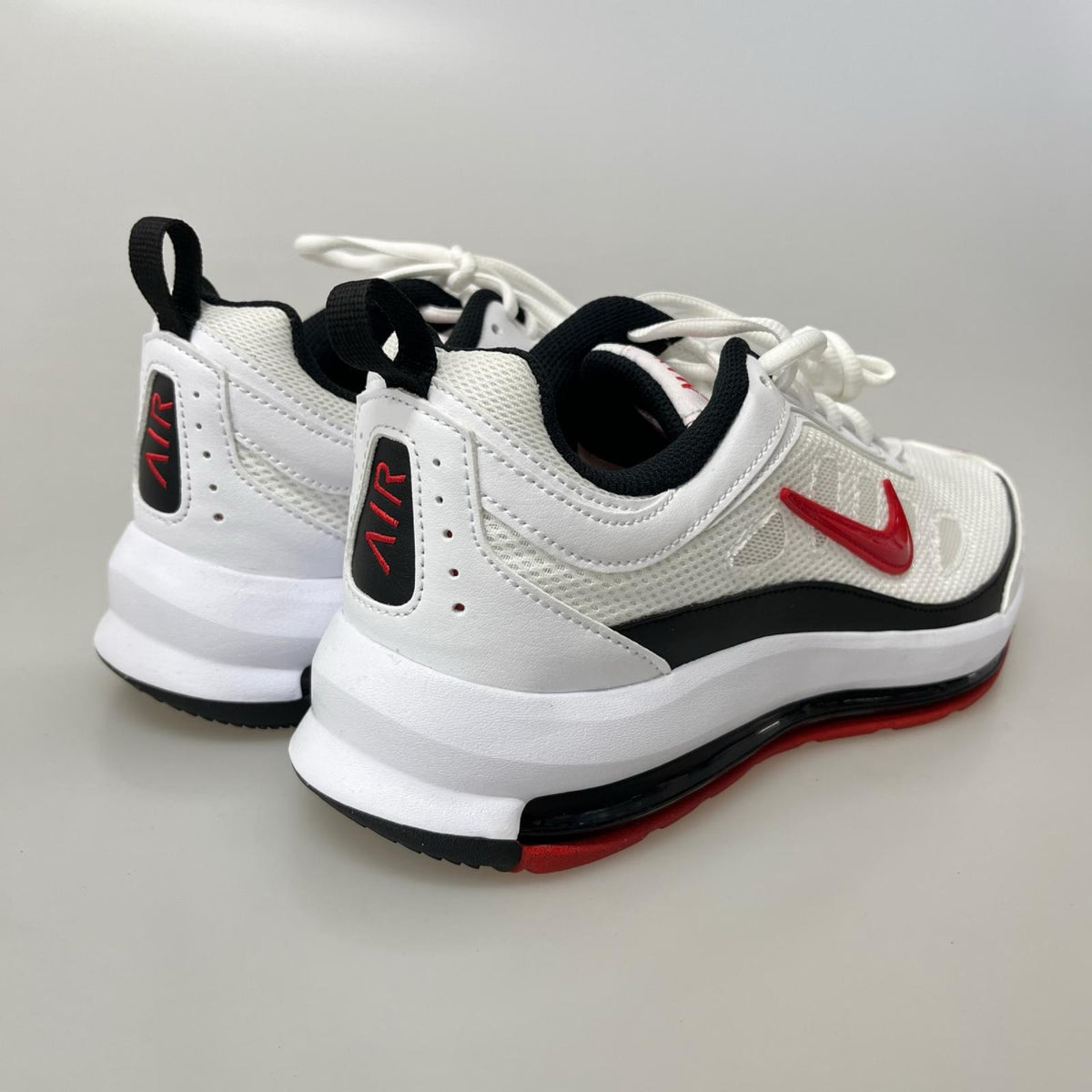スニーカー AIR MAX AP 白 (28.0) 28cm (US10 UK9 1/2 EU46) ホワイト