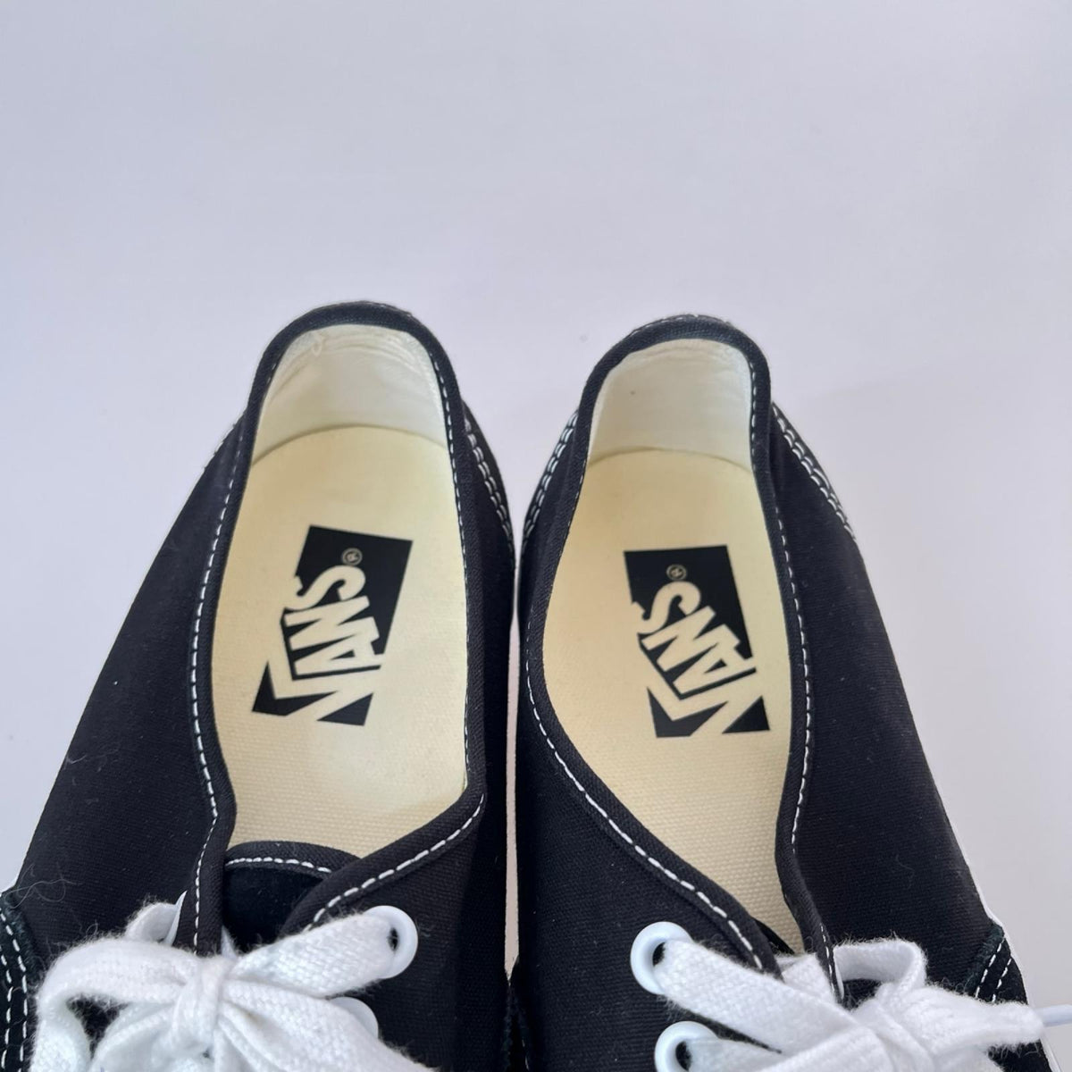 スニーカー premium Authentic 27 ブラック