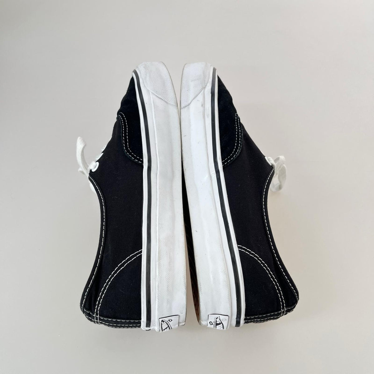 スニーカー premium Authentic 27 ブラック