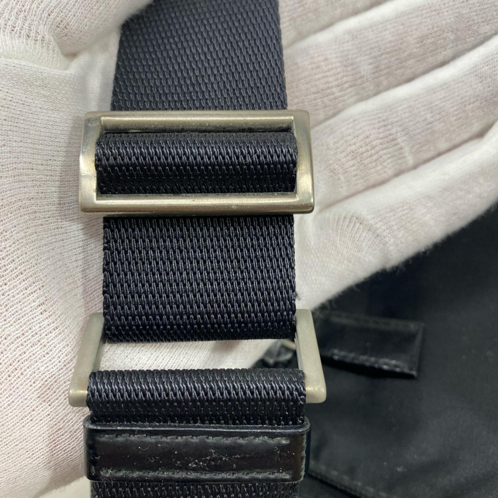ﾛｺﾞﾌﾟﾚｰﾄﾅｲﾛﾝｼｮﾙﾀﾞｰﾊﾞｯｸ 黒