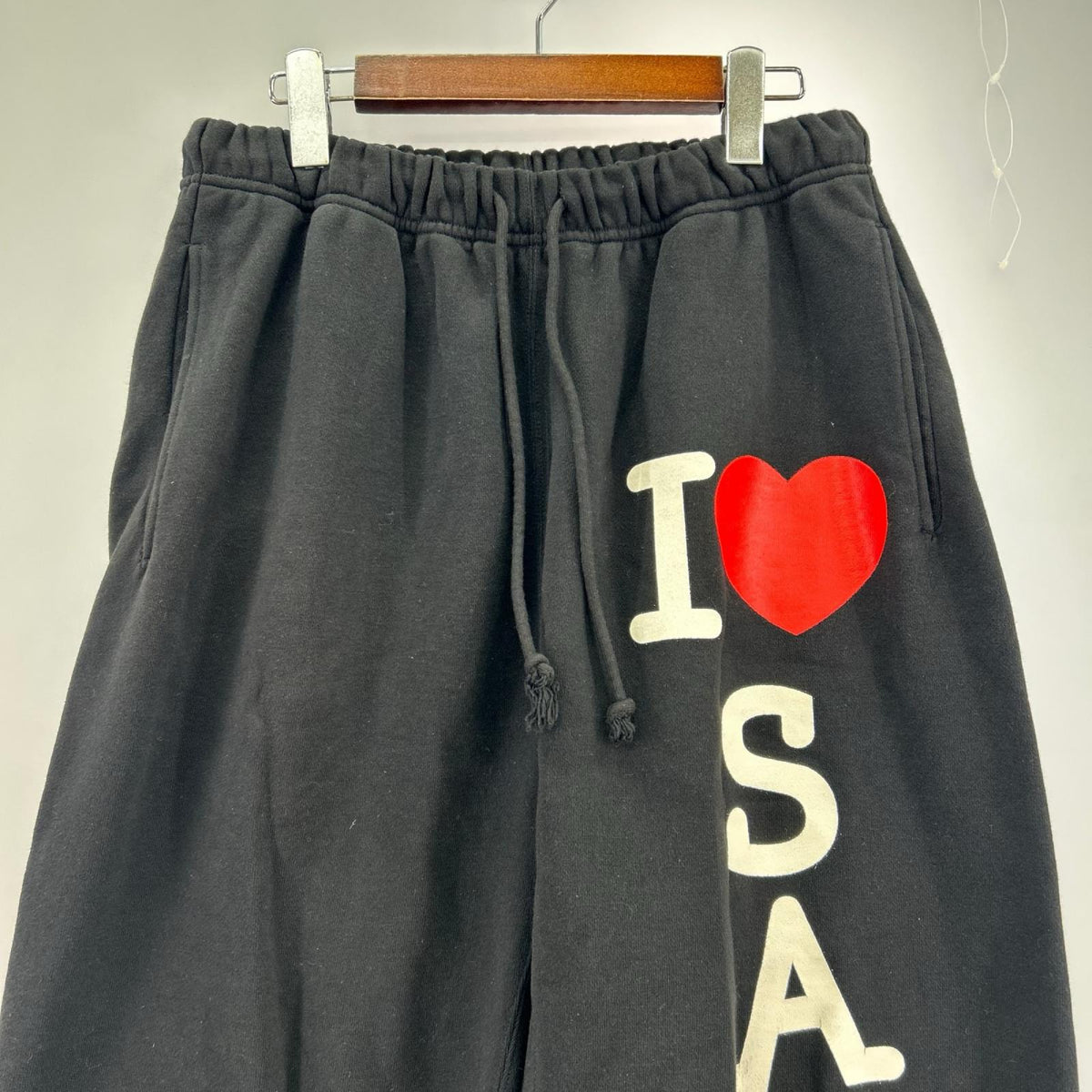 パンツ SWEAT PANTS I LOVE SAINT (S) S ブラック