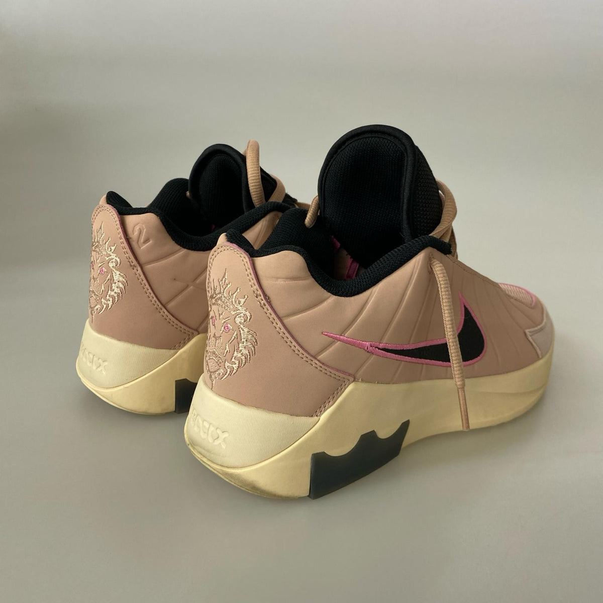 スニーカー LeBron Witness 9 EP 27cm (US9 UK8 1/2 EU44) ピンク
