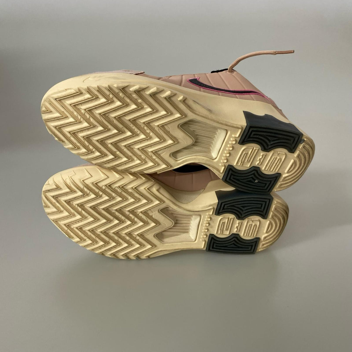 スニーカー LeBron Witness 9 EP 27cm (US9 UK8 1/2 EU44) ピンク