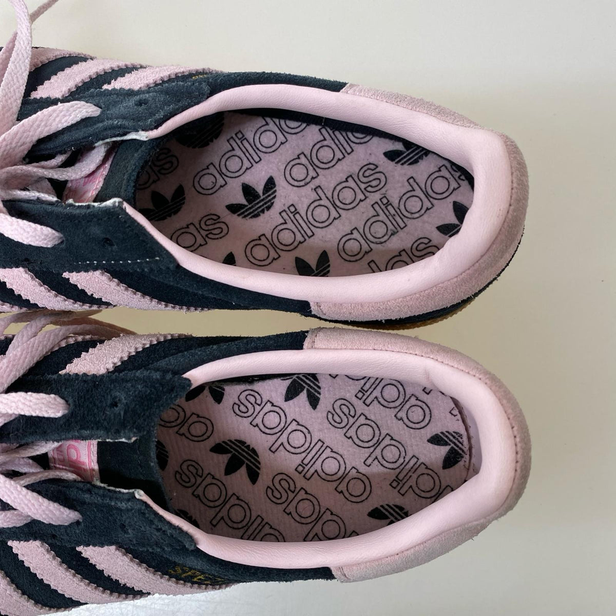 スニーカー SPEZIAL 黒/ﾋﾟﾝｸ 23.5cm