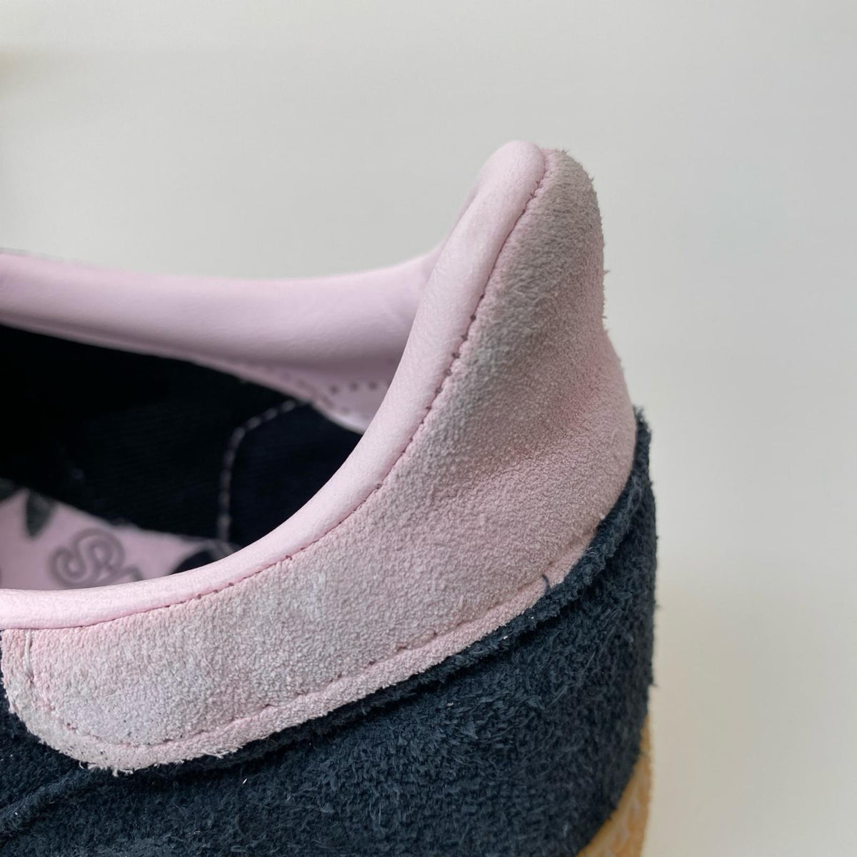 スニーカー SPEZIAL 黒/ﾋﾟﾝｸ 23.5cm