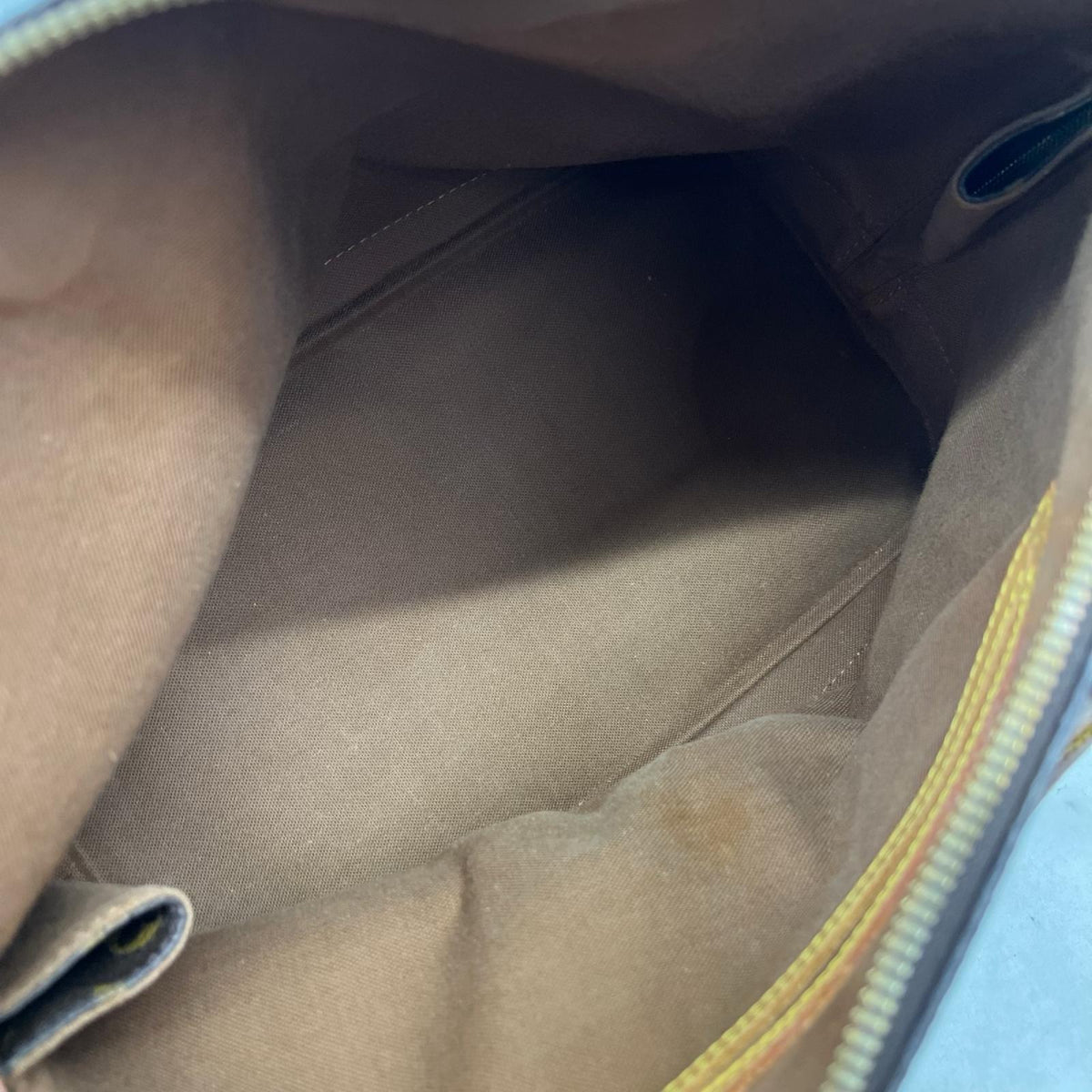 LV アルマ モノグラム