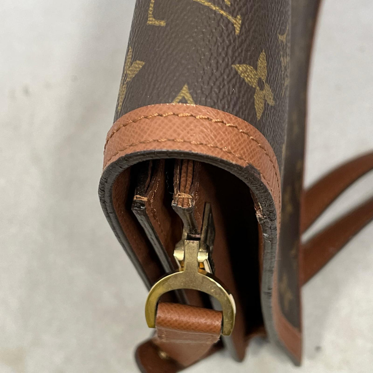 LOUIS VUITTON ラスパイユ モノグラム ワンショルダーM51372