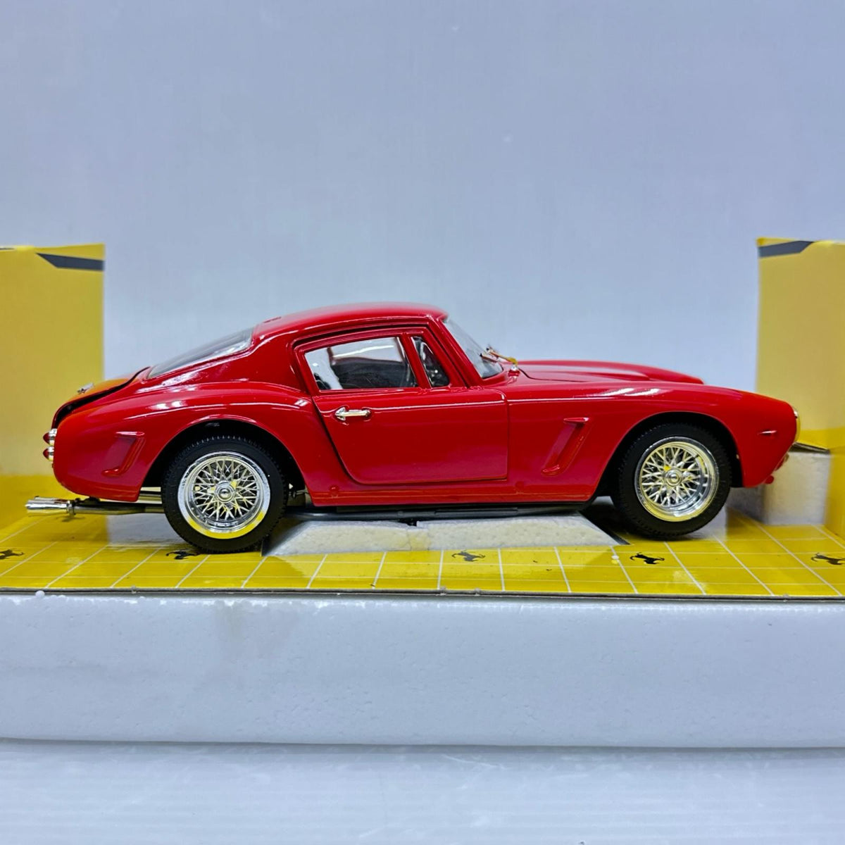 Ferrari　250　GT　ベルリネッタ　1961 ジュエフ（Jouef） スケールカー