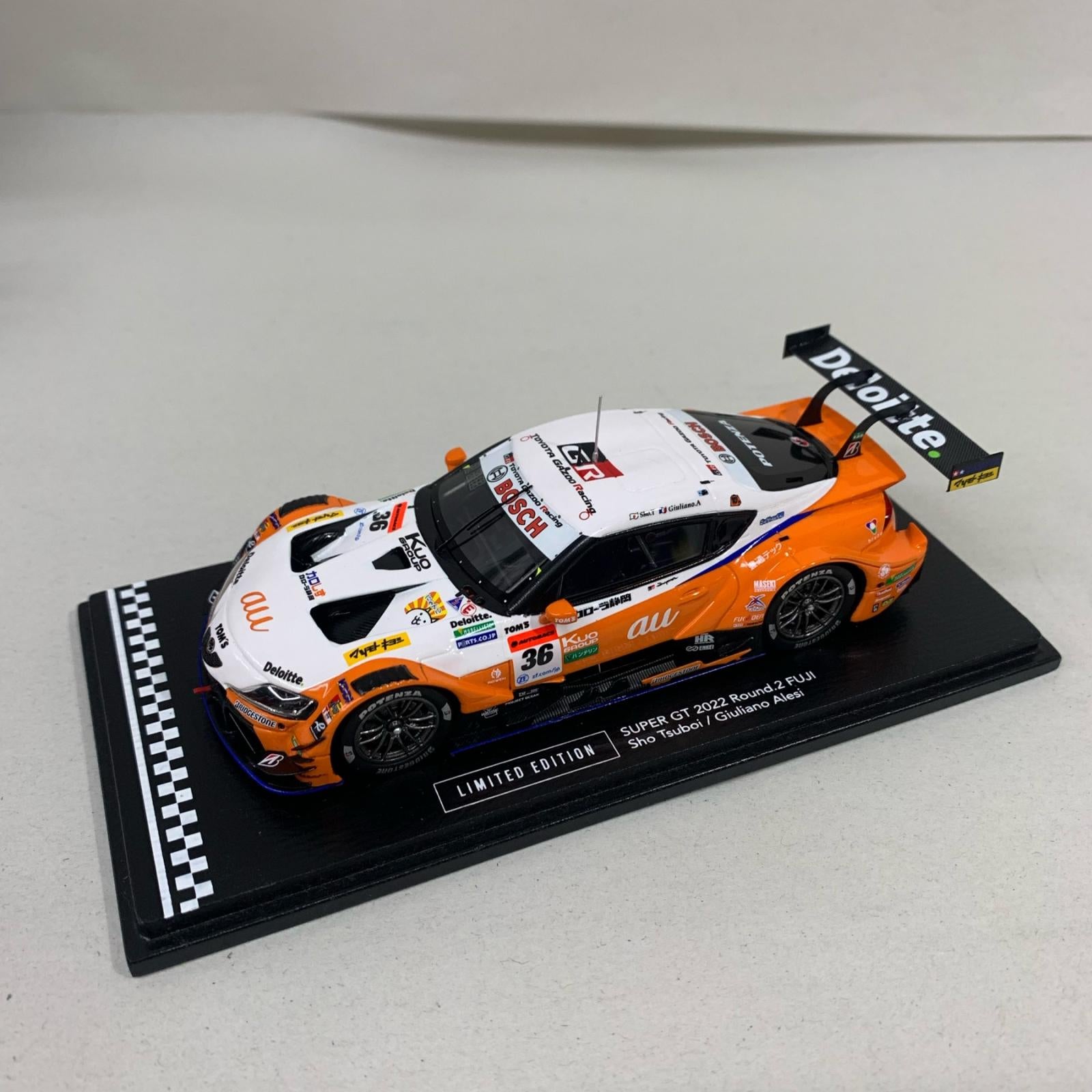 Spark au TOM'S GR Supra 36 Super GT500 スケールカー