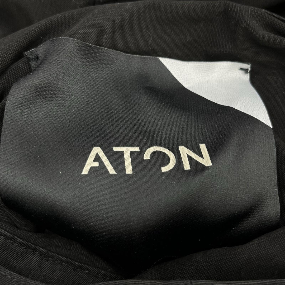 ジャケット ATON ｻﾙﾍﾞｰｼﾞﾊﾟｰｶｰ 02 黒 ブラック