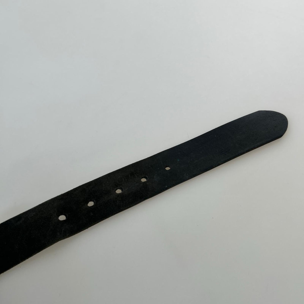 その他アクセサリー ｽﾀｯｽﾞ付き ﾚｻﾞｰﾍﾞﾙﾄ ブラック