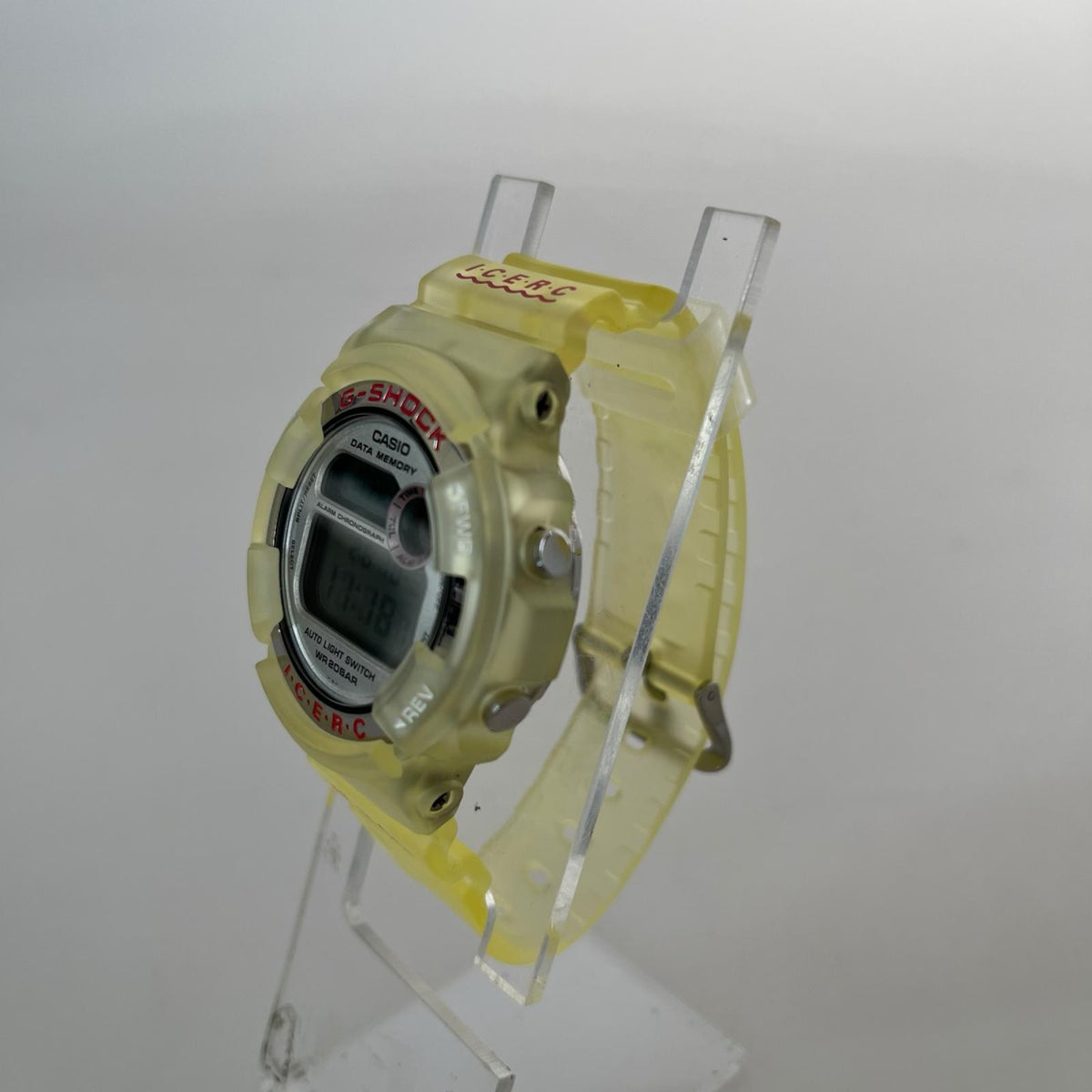 腕時計 ｲﾙｶｸｼﾞﾗ/DW-9200K-4T イエロー