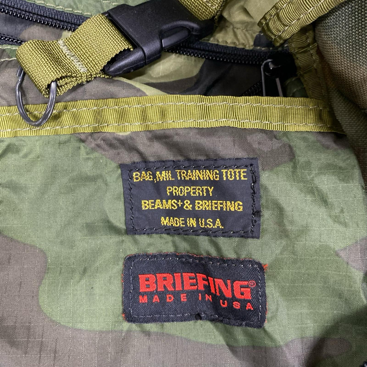 ショルダーバッグ BRIEFING BEAMS別注 MIL TRAINING TOTE マルチカラー