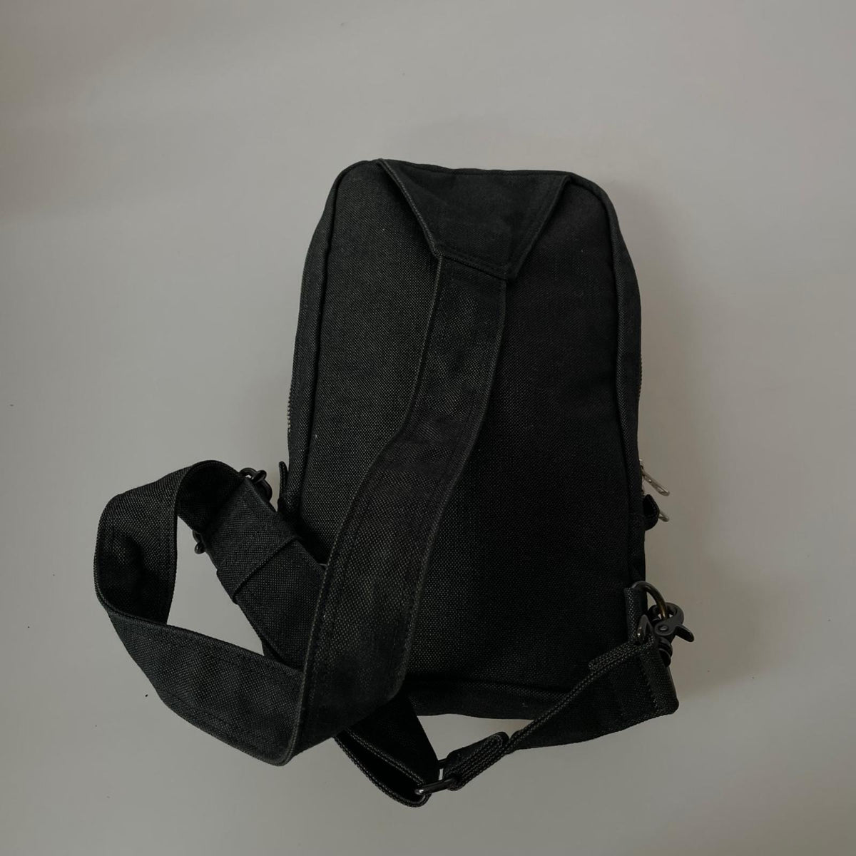 ショルダーバッグ SLING SHOULDER BAG ブラック