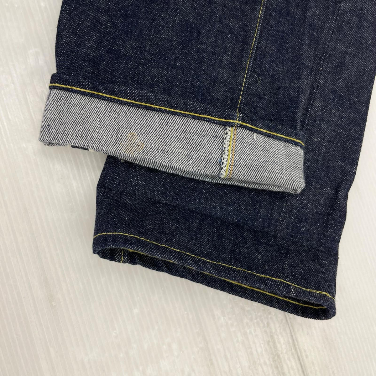 デニムパンツ TAPERED DENIM ONE WASH/buru-