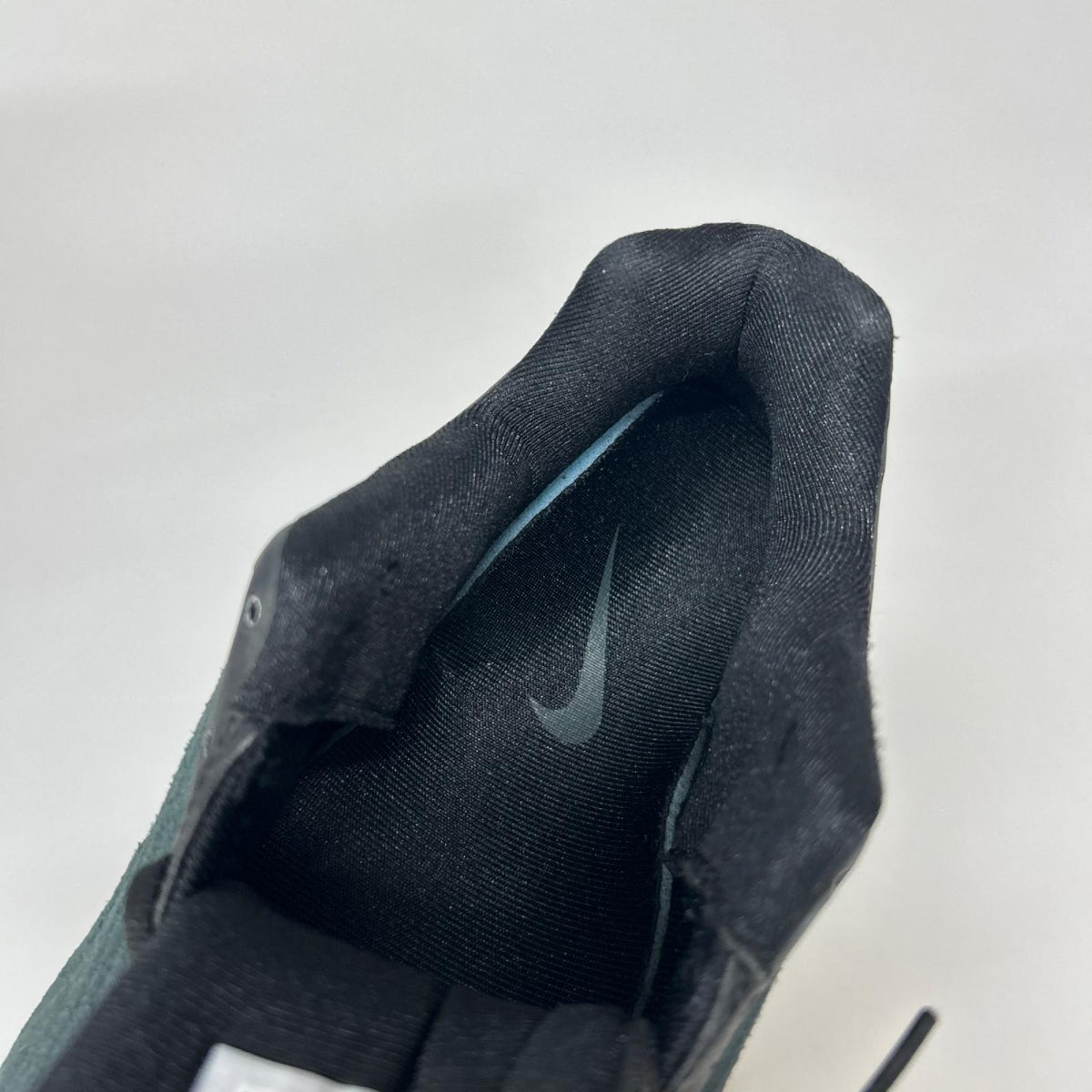 スニーカー NIKE SHOX R4/黒/HQ7739-002/24.5cm 24.5cm (US6 1/2 UK6 EU39) ブラック