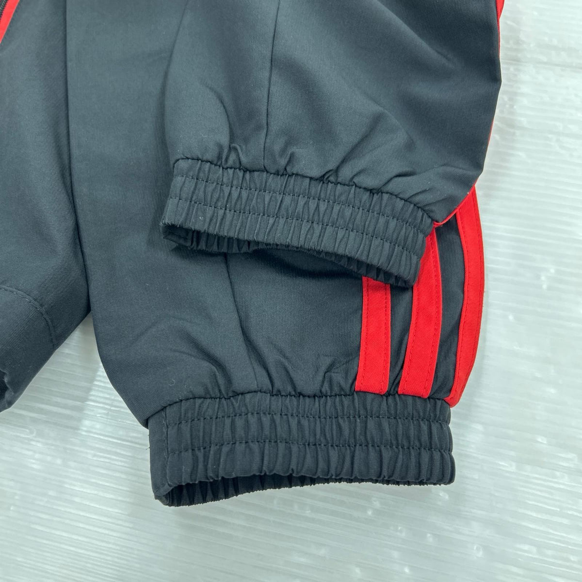 ジャケット AC Milan ﾅｲﾛﾝﾄﾗｯｸｼﾞｬｹｯﾄ L ブラック