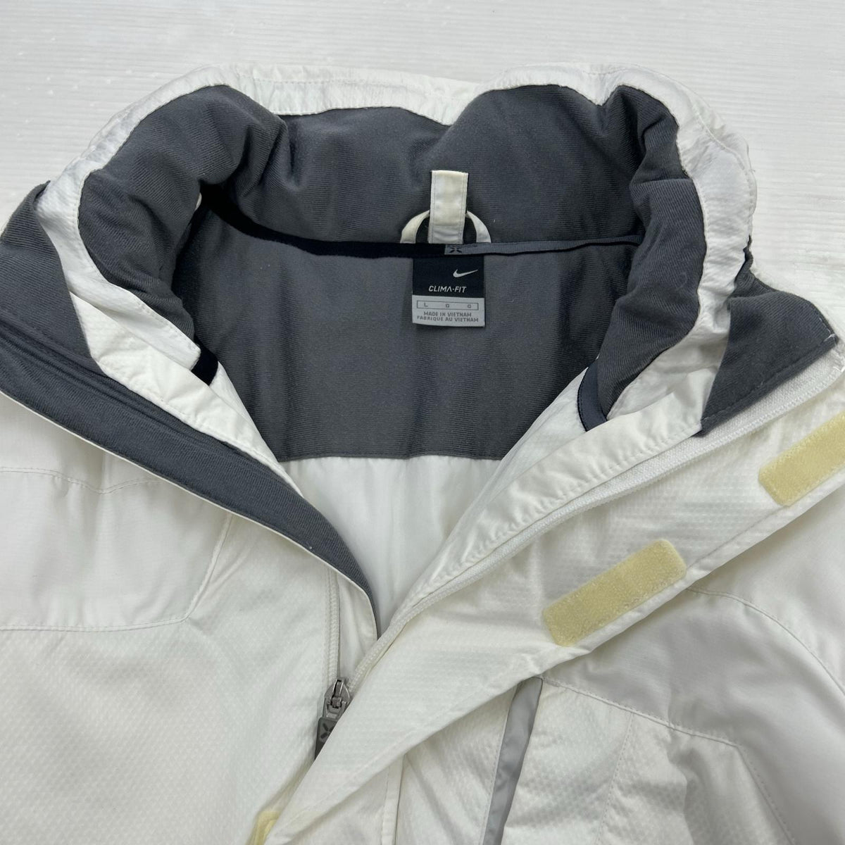 ダウンジャケット CLIMA-FIT 白　？ L ホワイト