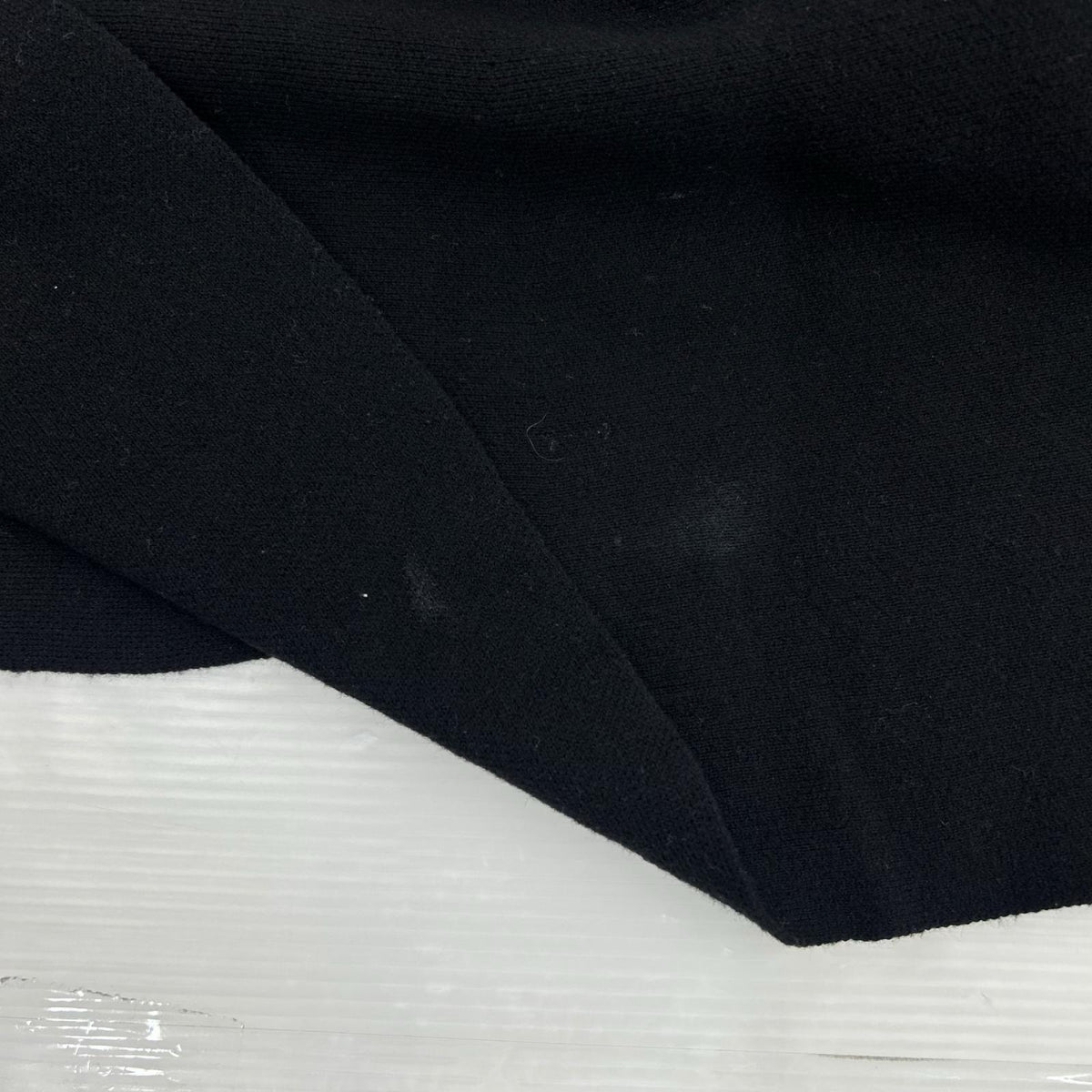 ワンピース ×KANGOL ﾜﾝﾎﾟｲﾝﾄﾛｺﾞ 黒 M ブラック