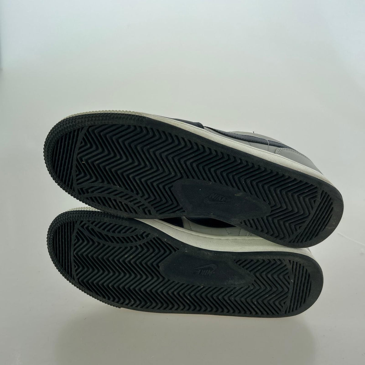 スニーカー FN6830-001 TERMINATOR LOW (27.0) 27cm (US9 UK8 1/2 EU44)