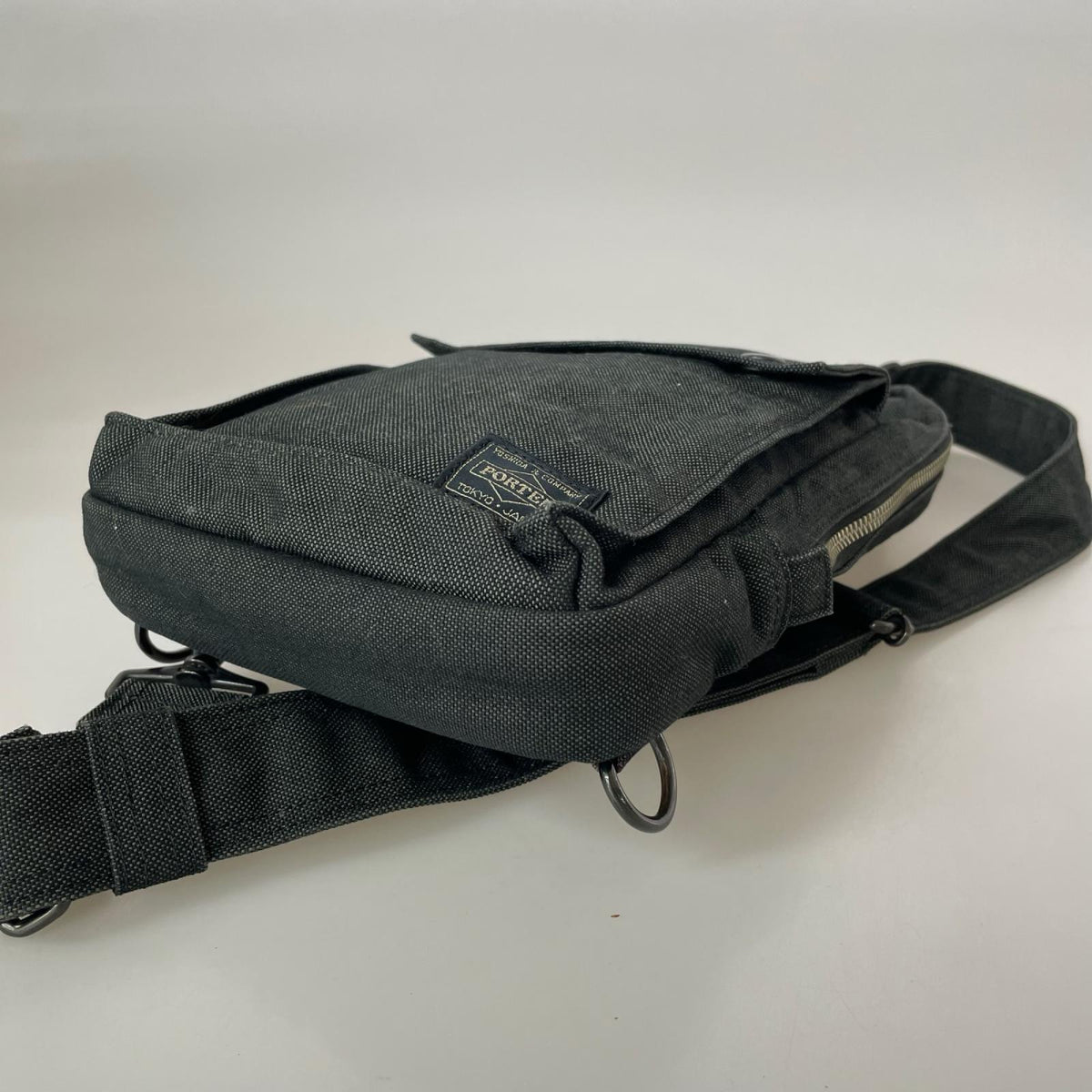 ボディバッグ SMOKY ｼｮﾙﾀﾞｰﾊﾞｯｸﾞ ブラック