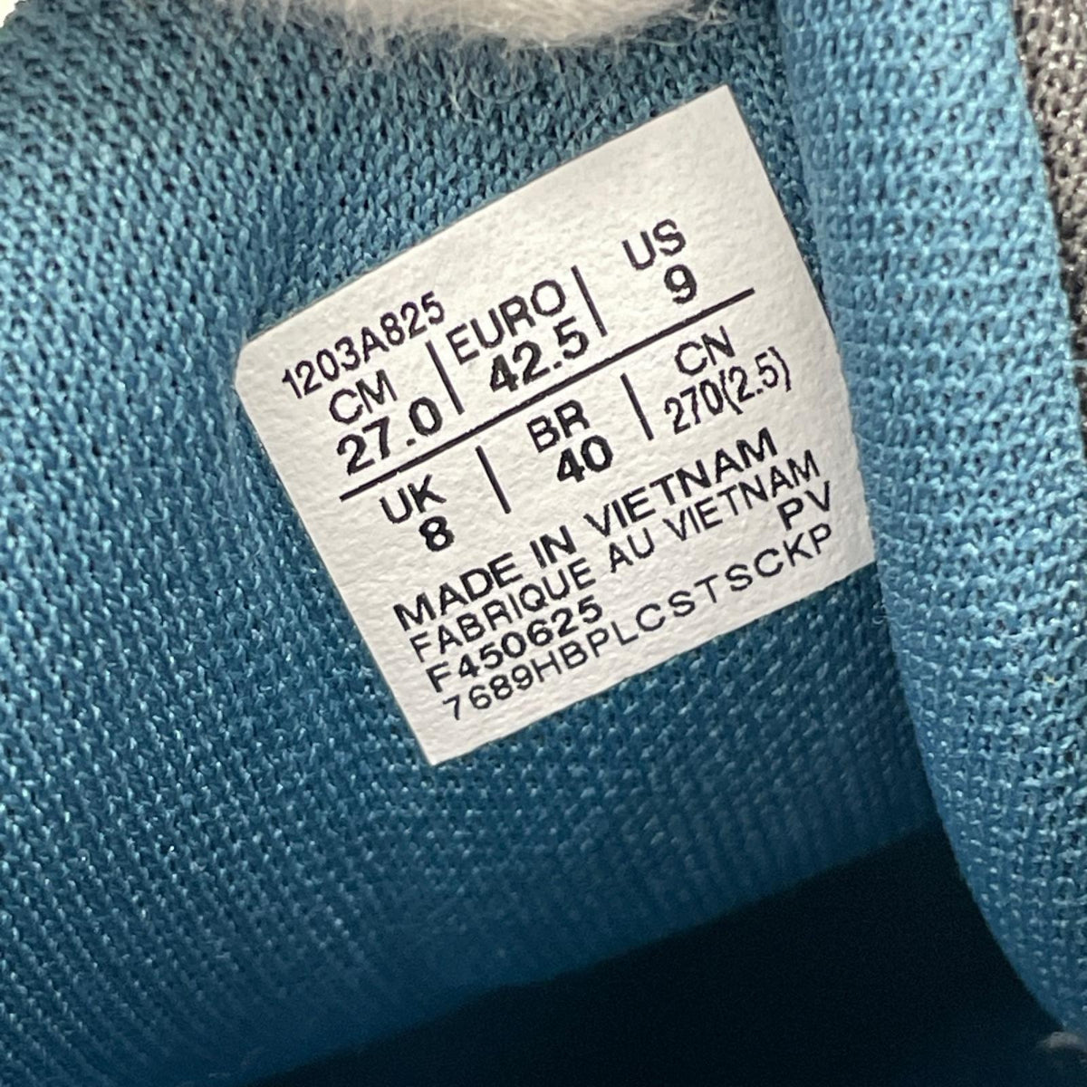 スニーカー 1203A825-022 27cm (US9 UK8 1/2 EU44)