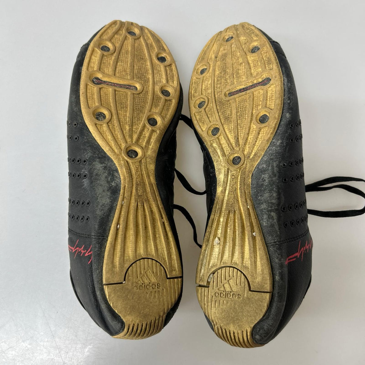 スニーカー ×adidas ﾎﾞｸｼﾝｸﾞｽﾆｰｶｰ ﾚｻﾞｰ (22.5) ブラック