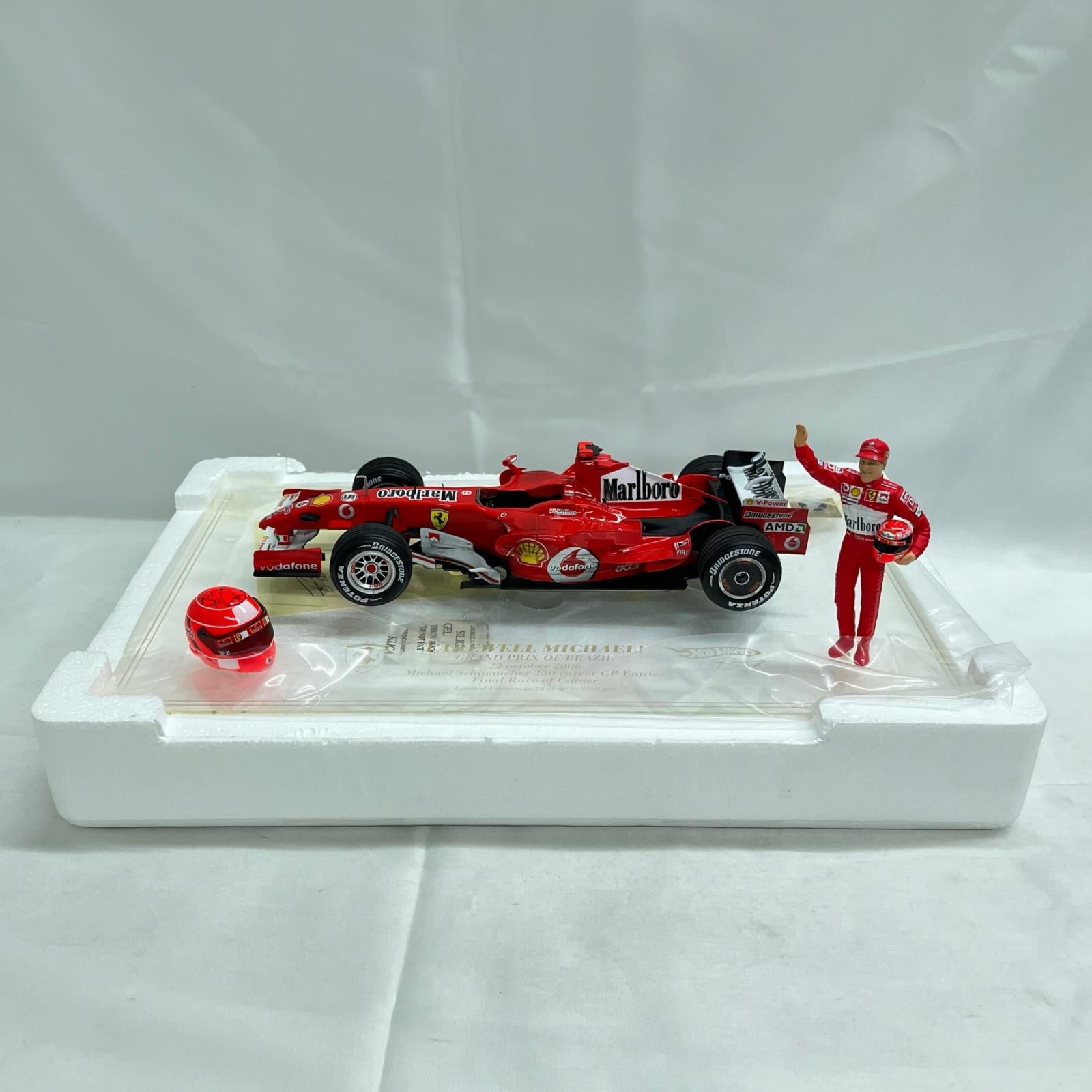 フェラーリ 1/18 248 F１ Hot Wheels スケールカー