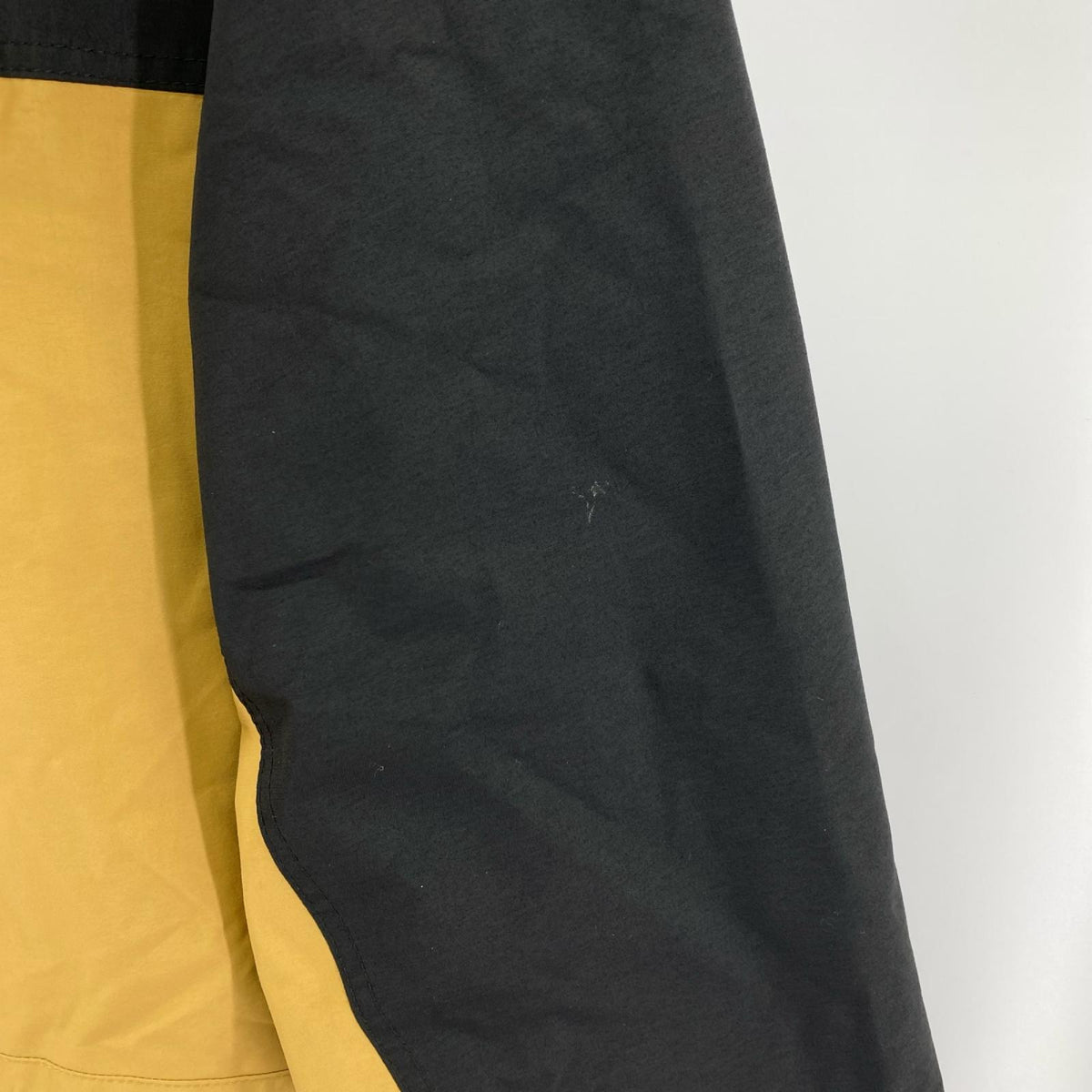 マウンテンパーカー MOUNTAIN LIGHT JACKET GORE-TEX ﾍﾞｰｼﾞｭ L L ベージュ