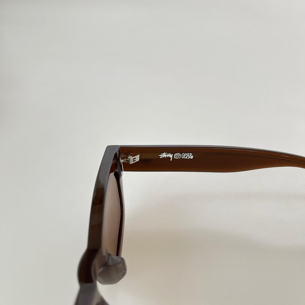 その他アクセサリー 24SS VINCENT EBRL 338267 サングラス ケース付属 ブラウン