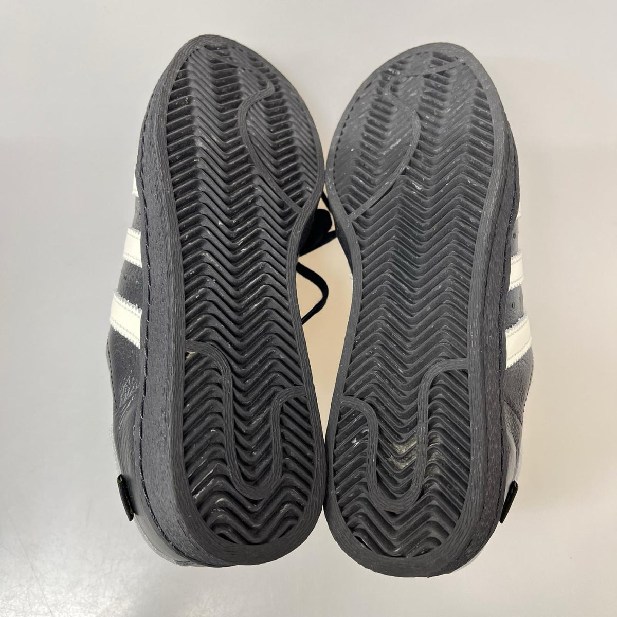 スニーカー SUPERSTAR 82 GTX/24.5cm/KI7819 24.5cm (US6 1/2 UK6 EU39) ブラック
