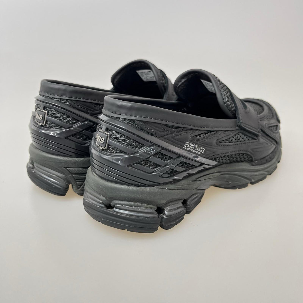 スニーカー U1906LAI/24.5cm/BLK 24.5cm (US6 1/2 UK6 EU39) ブラック