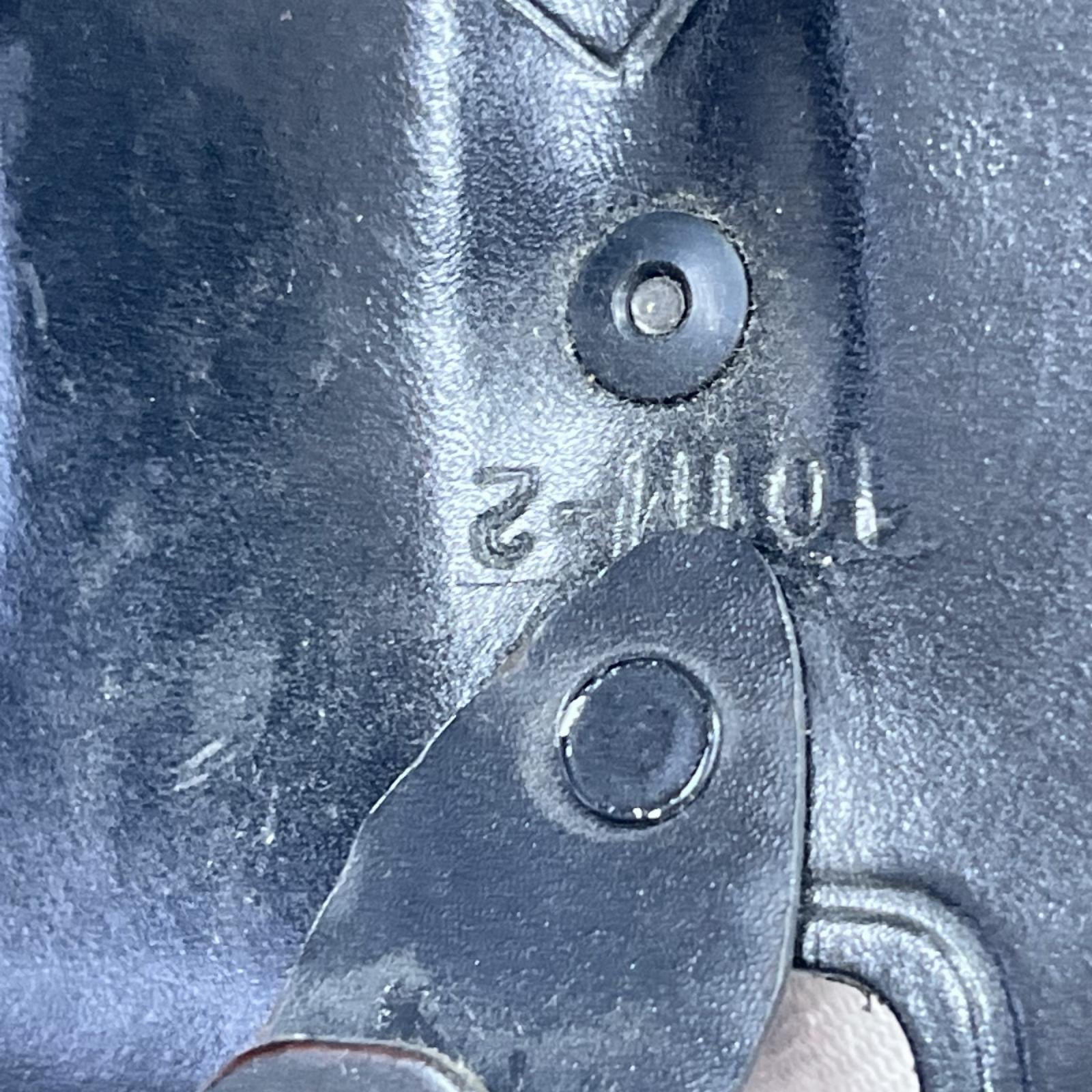 AKER社製 レザーホルスター ガン