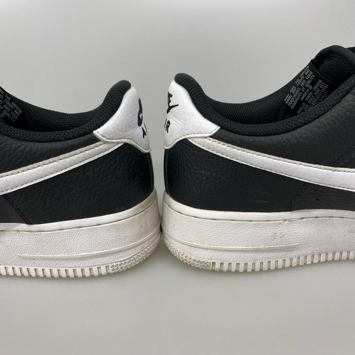 スニーカー AIR FORCE 1 07 黒 (27.0) 27cm (US9 UK8 1/2 EU44) ブラック