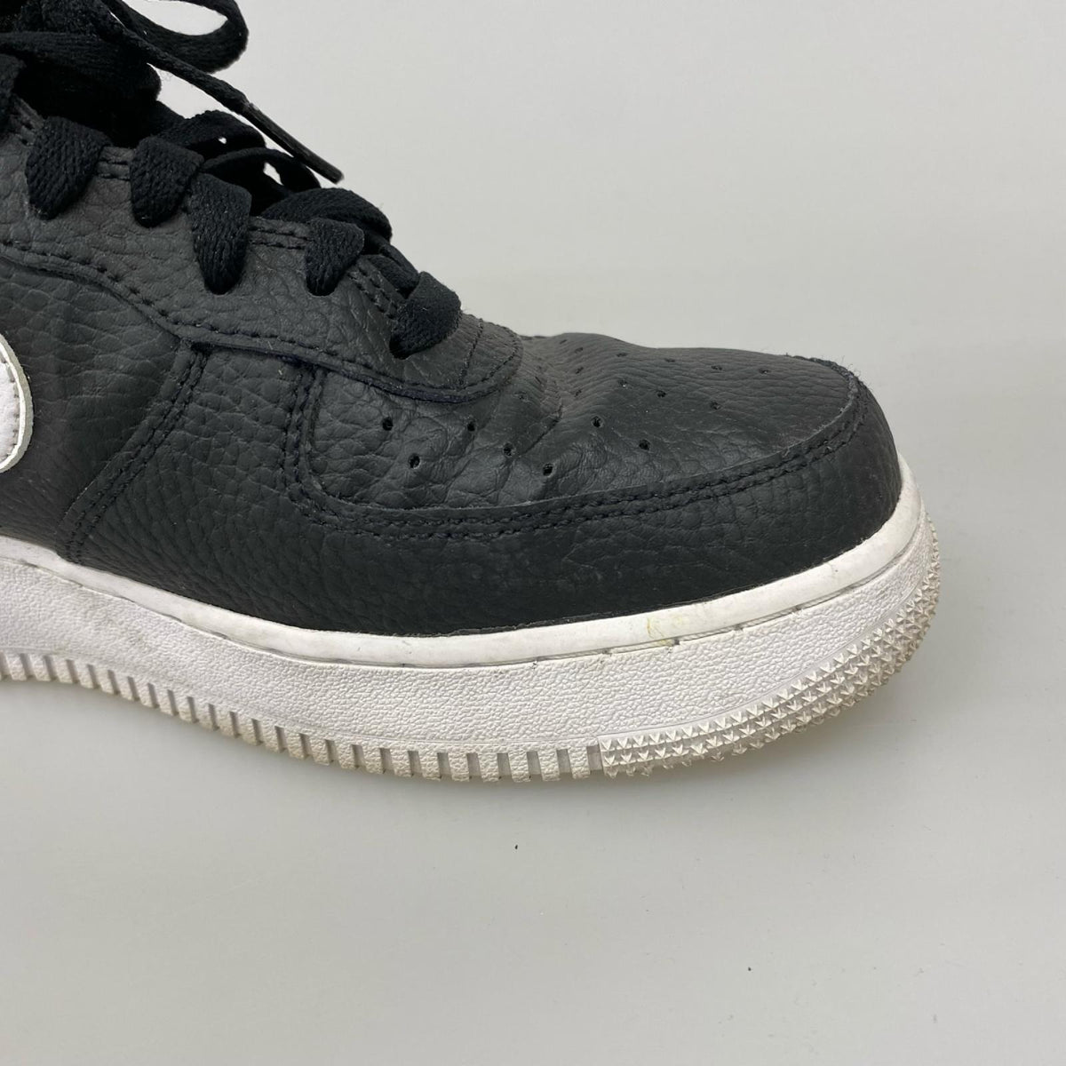 スニーカー AIR FORCE 1 07 黒 (27.0) 27cm (US9 UK8 1/2 EU44) ブラック