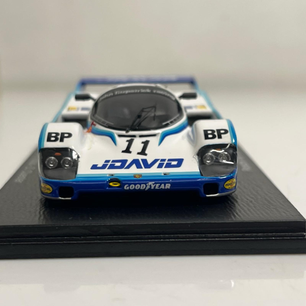 Porsche 956 Le Mans 1983 P.Henn スパーク スケールカー