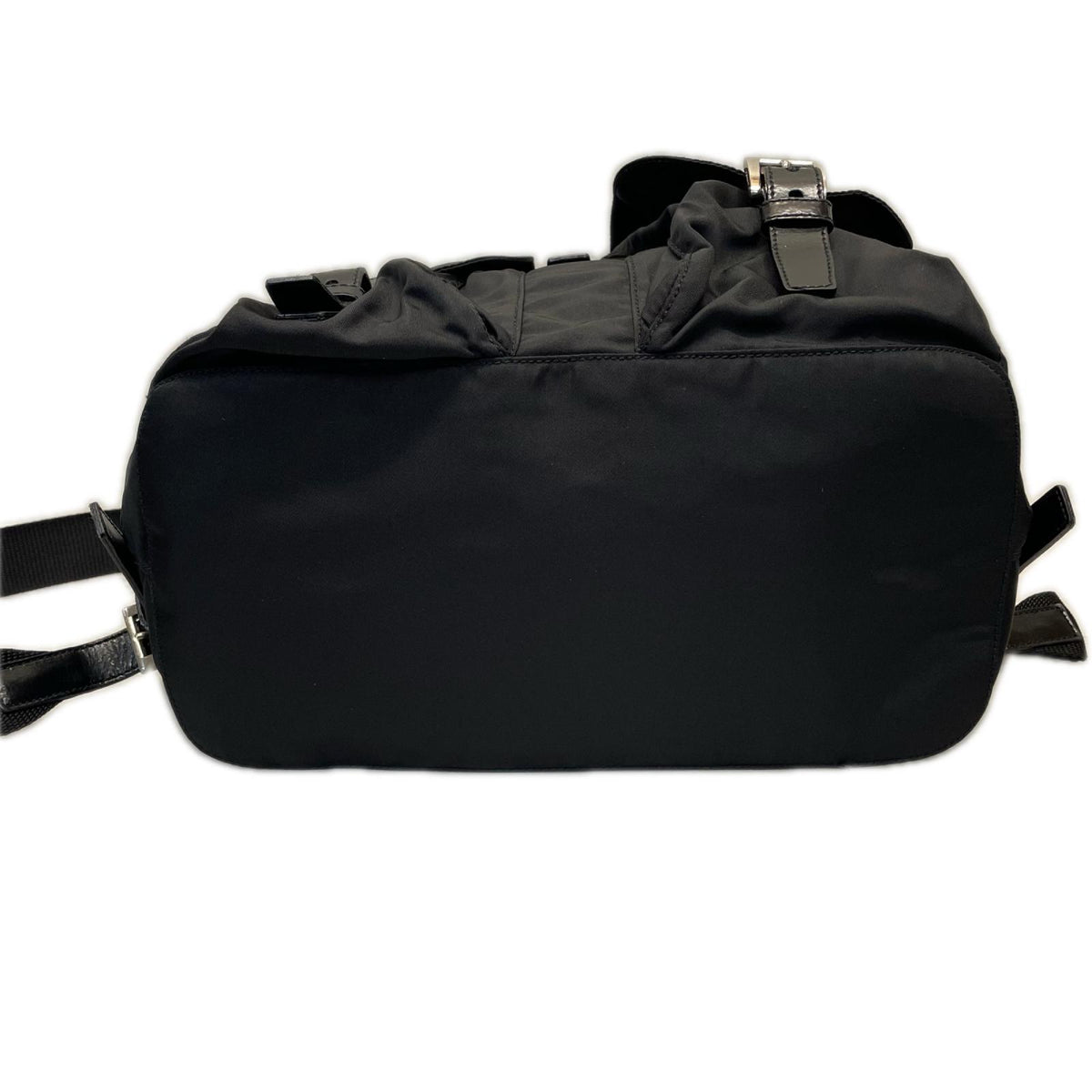 PRADA トライアングルロゴ　ナイロンリュックサック B2811F