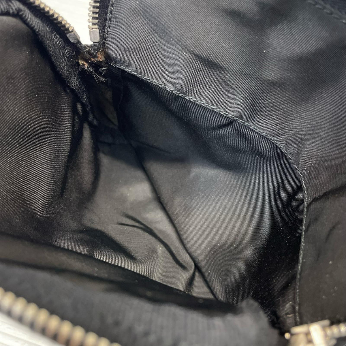 PRADA VELA SPORT ショルダーバッグ