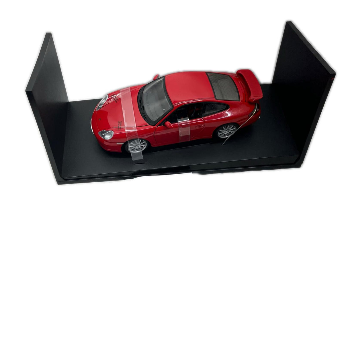 AUTO ART PORSCHE 911 GT2 2002 スケールカー