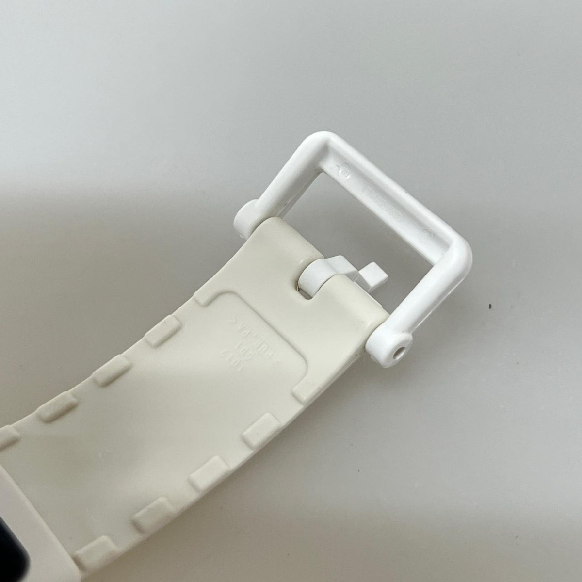 腕時計 CASIO G-SHOCK G-B001 ホワイト