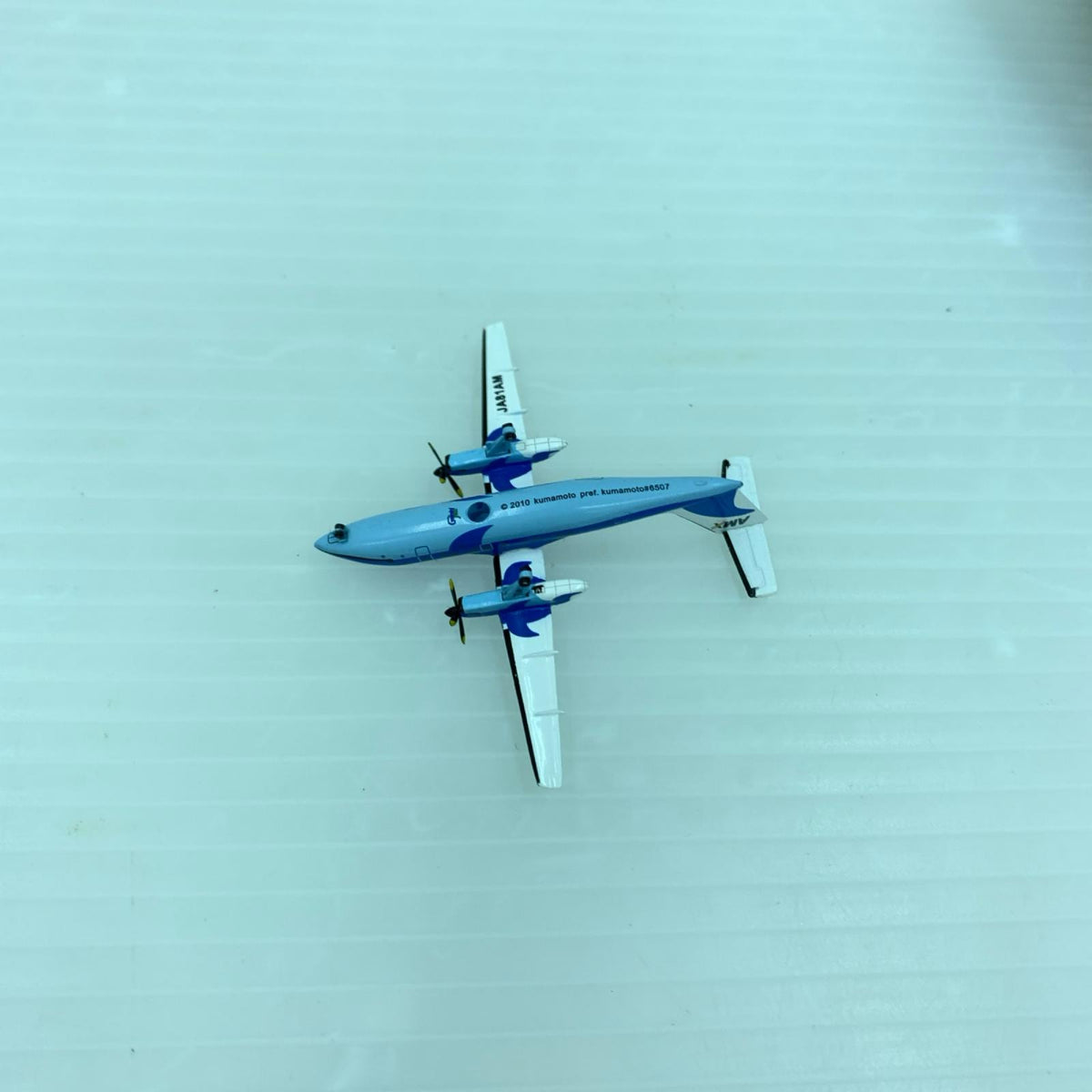 BOMBARDIER DASH8-100 1:400 ミニカーその他