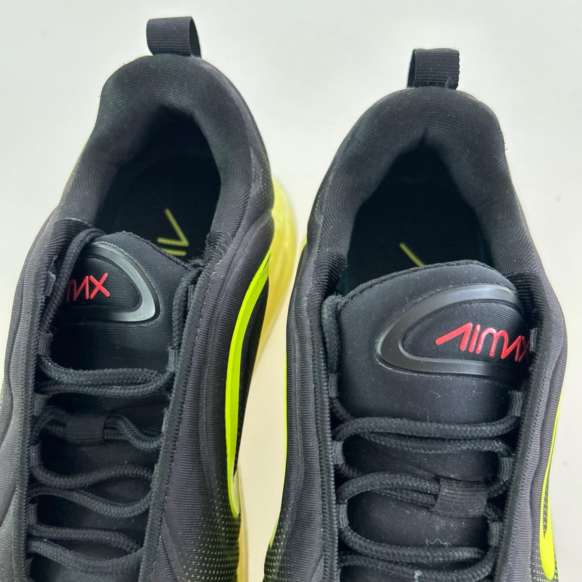 スニーカー AIR MAX 720 RETRO FUTURE スニーカー 27cm 27cm (US9 UK8 1/2 EU44) ブラック