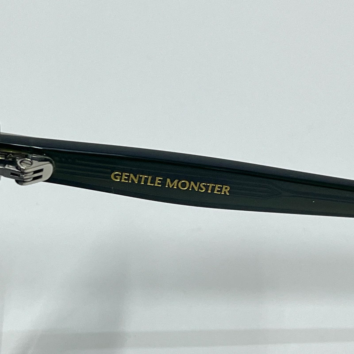 サングラス GENTLE MONSTER NEW HER KC2 ｻﾝｸﾞﾗｽ ｸﾞﾘｰﾝ